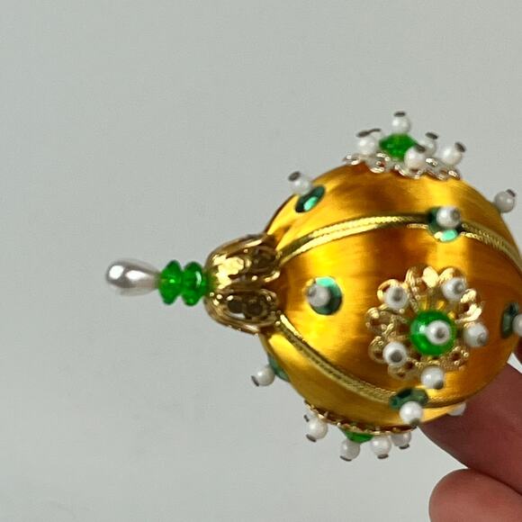 Vintage Handmade Satin Wrapped Beaded Christmas Ornament Pair 2.5‑3″ - Picture 9 of 10